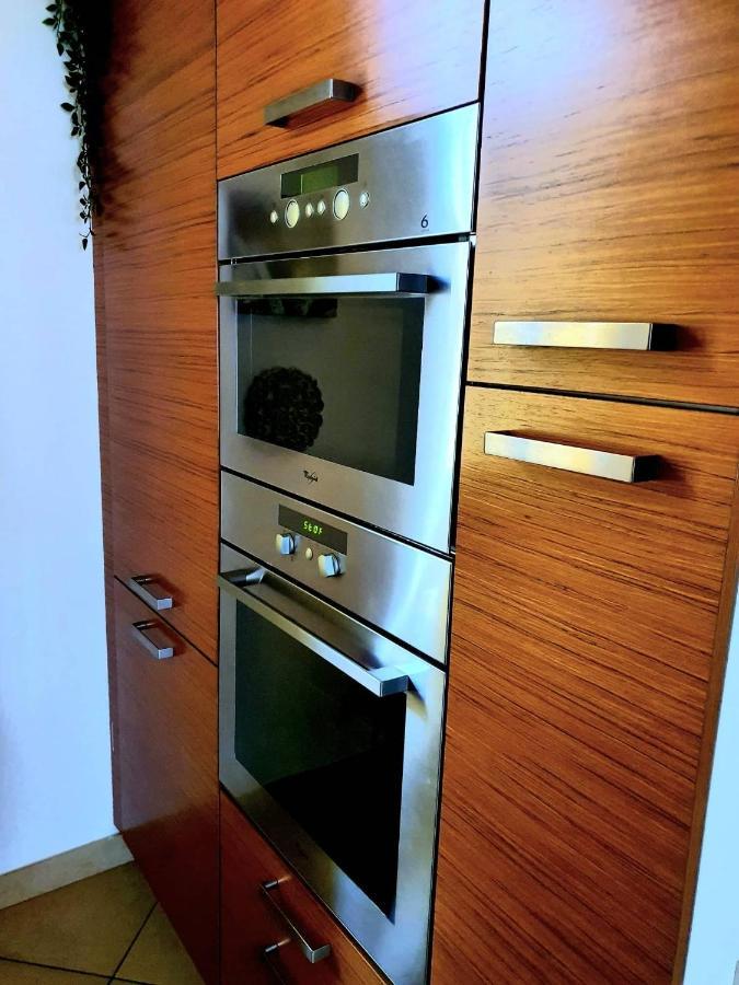 Divina Luxury Apartment With Jacuzzi Near The Lake Комо Экстерьер фото